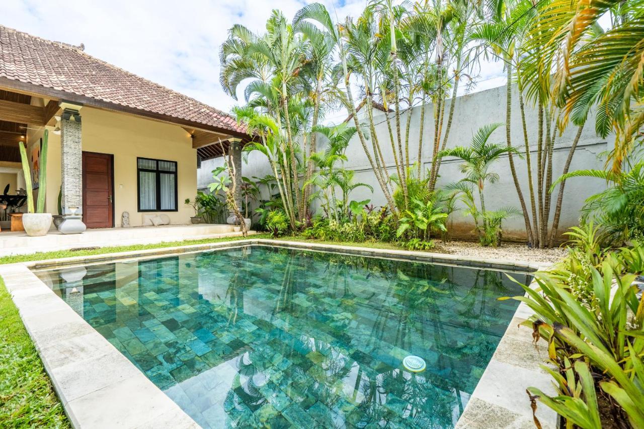 Villa Damai Oasis In The Heart Of Seminyak Екстериор снимка
